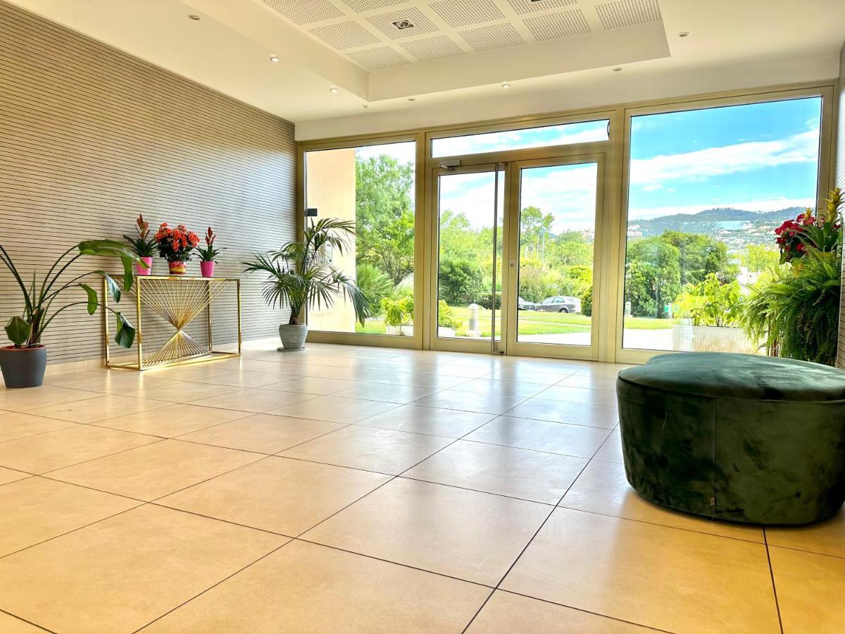 My Resid Appart Cannes Marina Vue Piscine Mandelieu Kültér fotó
